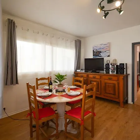 Petit Douillet Tres Bien Situe Apartment