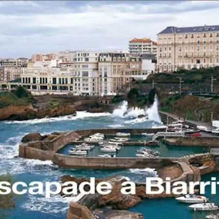 Petit Douillet Tres Bien Situe Biarritz